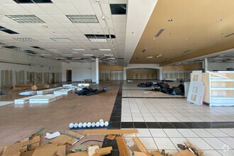 11011-11123 E 71st St, Tulsa, OK for lease Interior Photo- Image 2 of 3