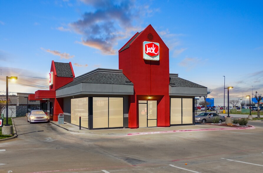 4683 E Highway 121, The Colony, TX à vendre - Photo du bâtiment - Image 1 de 3