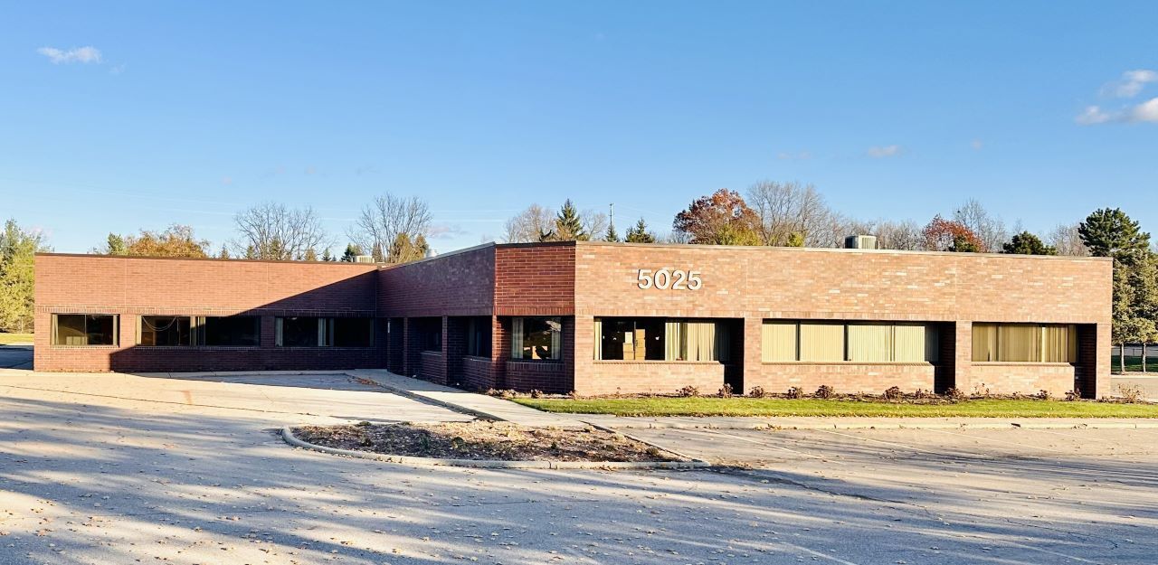 5025 Venture Dr, Ann Arbor, MI à louer Photo principale- Image 1 de 7