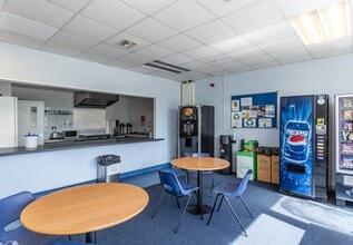 Bradbourne Dr, Milton Keynes for lease Interior Photo- Image 2 of 3