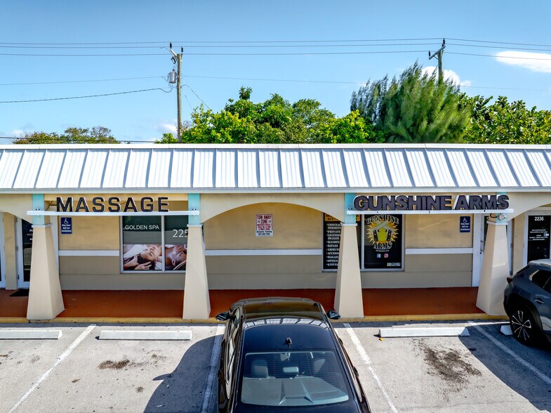 2236-2266 N Dixie Hwy, Boca Raton, FL à louer - Photo du bâtiment - Image 2 de 12