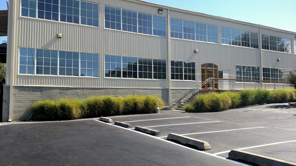 222 Severn Ave, Annapolis, MD à louer - Photo du bâtiment - Image 2 de 17