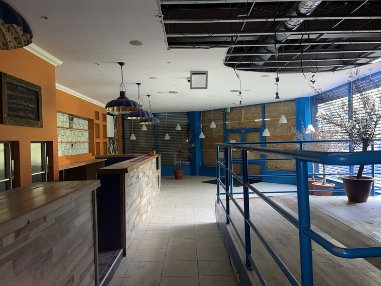 7 Douglas Bridge, Galashiels for sale - Building Photo - Image 2 of 6