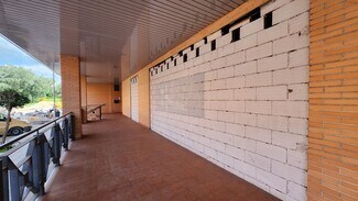 Plus de détails pour Multi-résidentiel à vendre