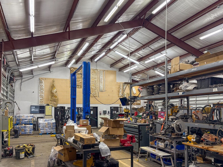 694 Greyback Rd, Summerville, SC for sale - Building Photo - Image 3 of 31