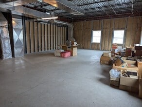633 Napoleon St, Johnstown, PA for lease Interior Photo- Image 2 of 3