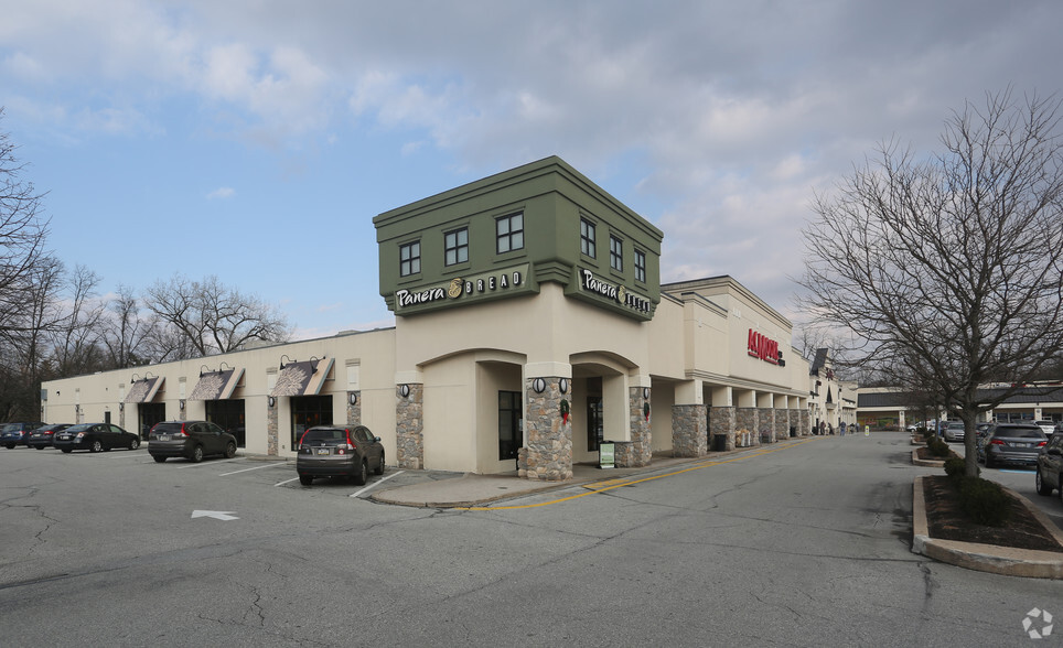 1103-1115 West Chester Pike, West Chester, PA for lease - Primary Photo - Image 1 of 10