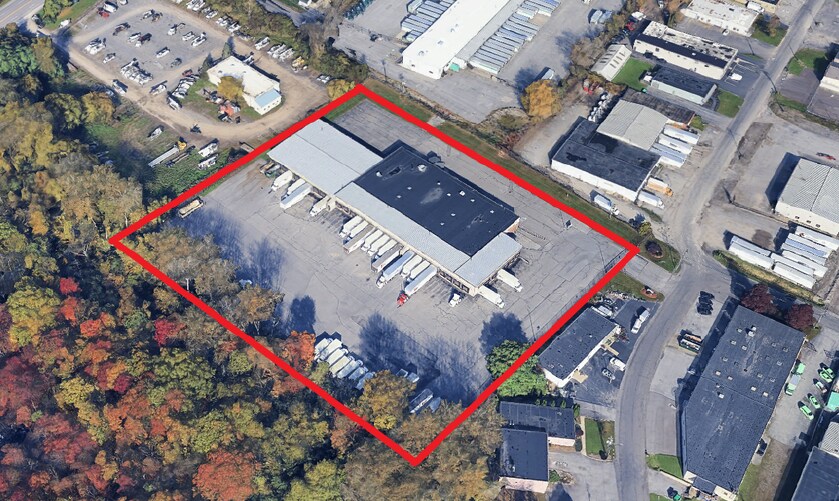 6713 Pickard Dr, Mattydale, NY à louer - Photo du bâtiment - Image 2 de 13