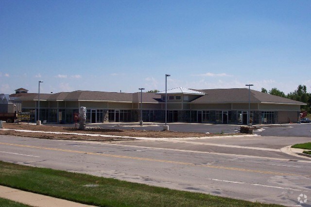 3582 29th St SE, Grand Rapids, MI à louer - Photo du bâtiment - Image 2 de 5