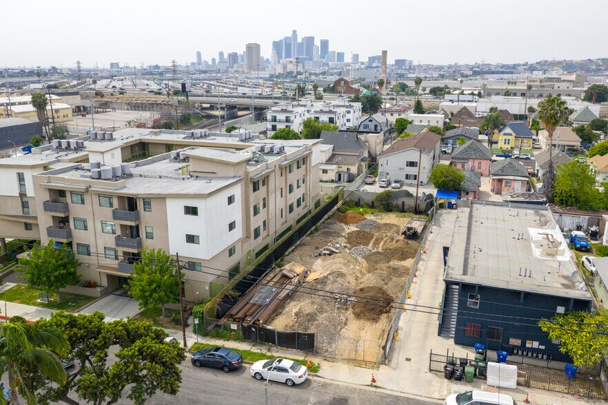 1817 Sichel St, Los Angeles, CA à vendre - Photo du bâtiment - Image 2 de 8