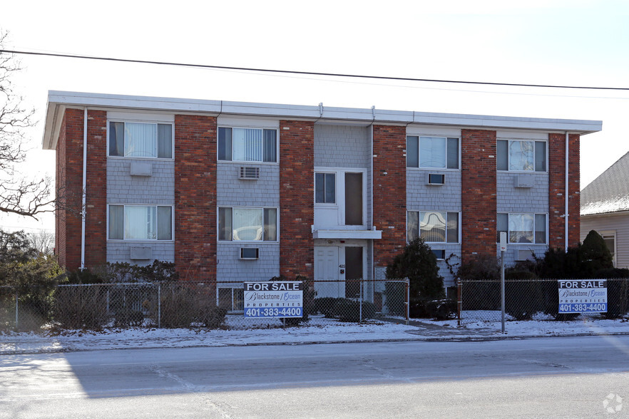 425 Warren Ave, East Providence, RI à vendre - Photo principale - Image 1 de 1