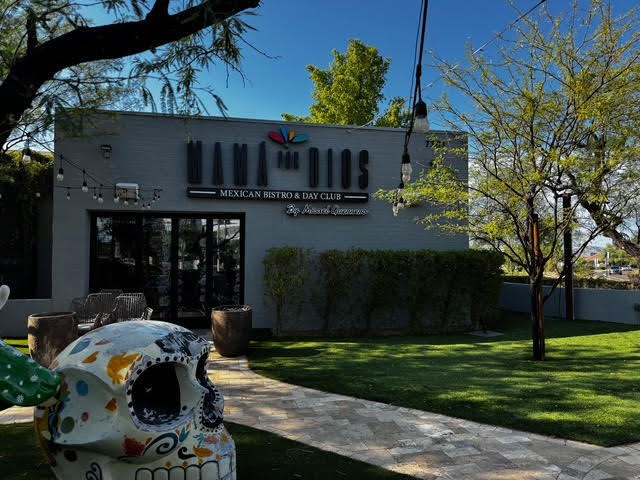 7301 E Butherus Dr, Scottsdale, AZ à louer - Photo du bâtiment - Image 2 de 15