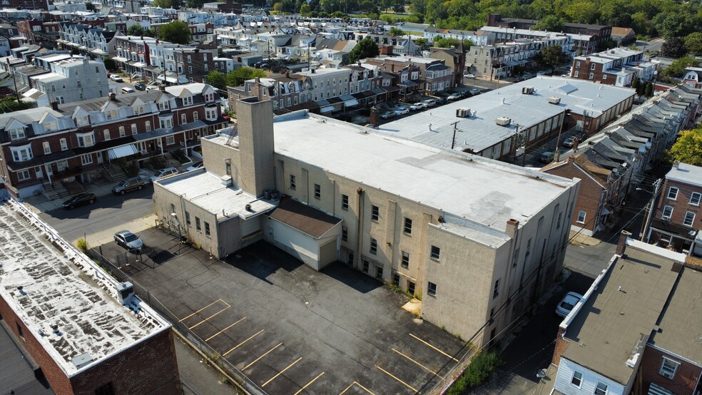 813 N 4th St, Allentown, PA for lease - Building Photo - Image 1 of 58