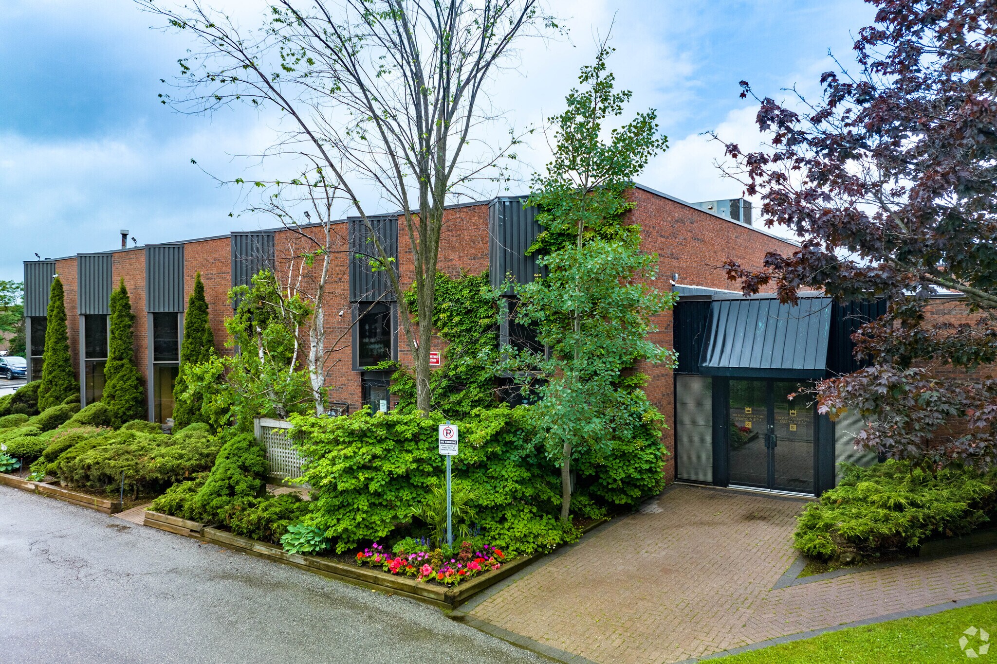 2797-2801 John St, Markham, ON à vendre Photo du bâtiment- Image 1 de 1