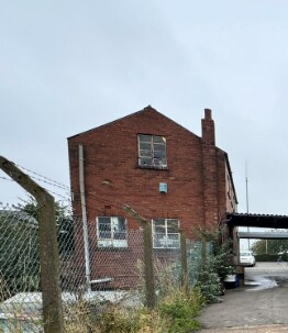 310 Barnsley Road, Barnsley à vendre - Photo du bâtiment - Image 2 de 4
