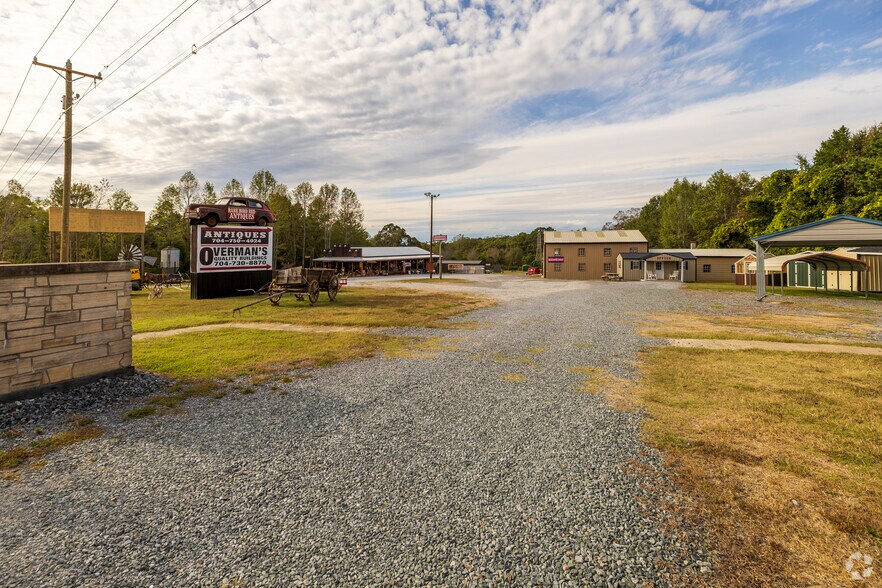 5067 E Dixon Blvd, Kings Mountain, NC for lease - Primary Photo - Image 1 of 1