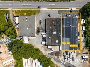 4425-4427 Brookshire Blvd, Charlotte, NC à louer Photo du bâtiment- Image 2 de 2