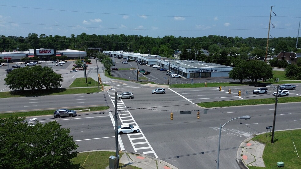 806-839 S Kerr Ave, Wilmington, NC for lease - Building Photo - Image 3 of 3
