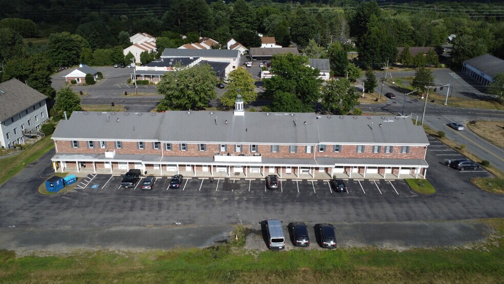 479 West St, Amherst, MA à louer - Photo du bâtiment - Image 3 de 4