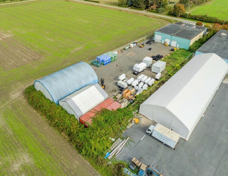6469 64 St, Delta, BC à louer - Photo du bâtiment - Image 3 de 8