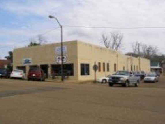 205 Main St N, Mendenhall, MS for sale - Primary Photo - Image 1 of 2