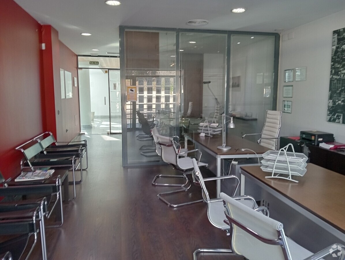 Galapagar, MAD 28420 - - - Interior Photo - Image 2 of 3