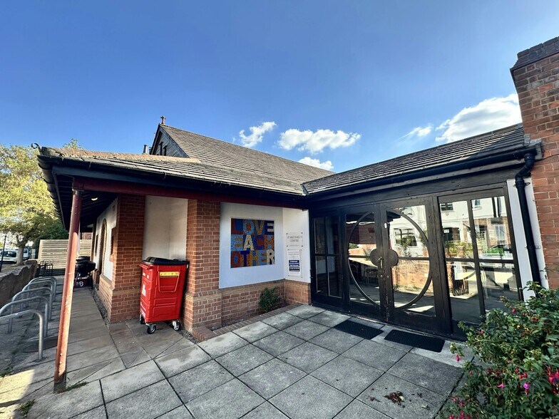 49 Elmwood Rd, Londres à louer - Photo du bâtiment - Image 3 de 8