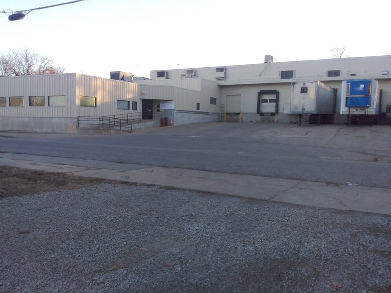 5706 Troost Ave, Kansas City, MO à vendre - Photo principale - Image 1 de 21