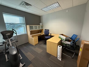 300 Brighton Ave S, Buffalo, MN for lease Interior Photo- Image 2 of 11