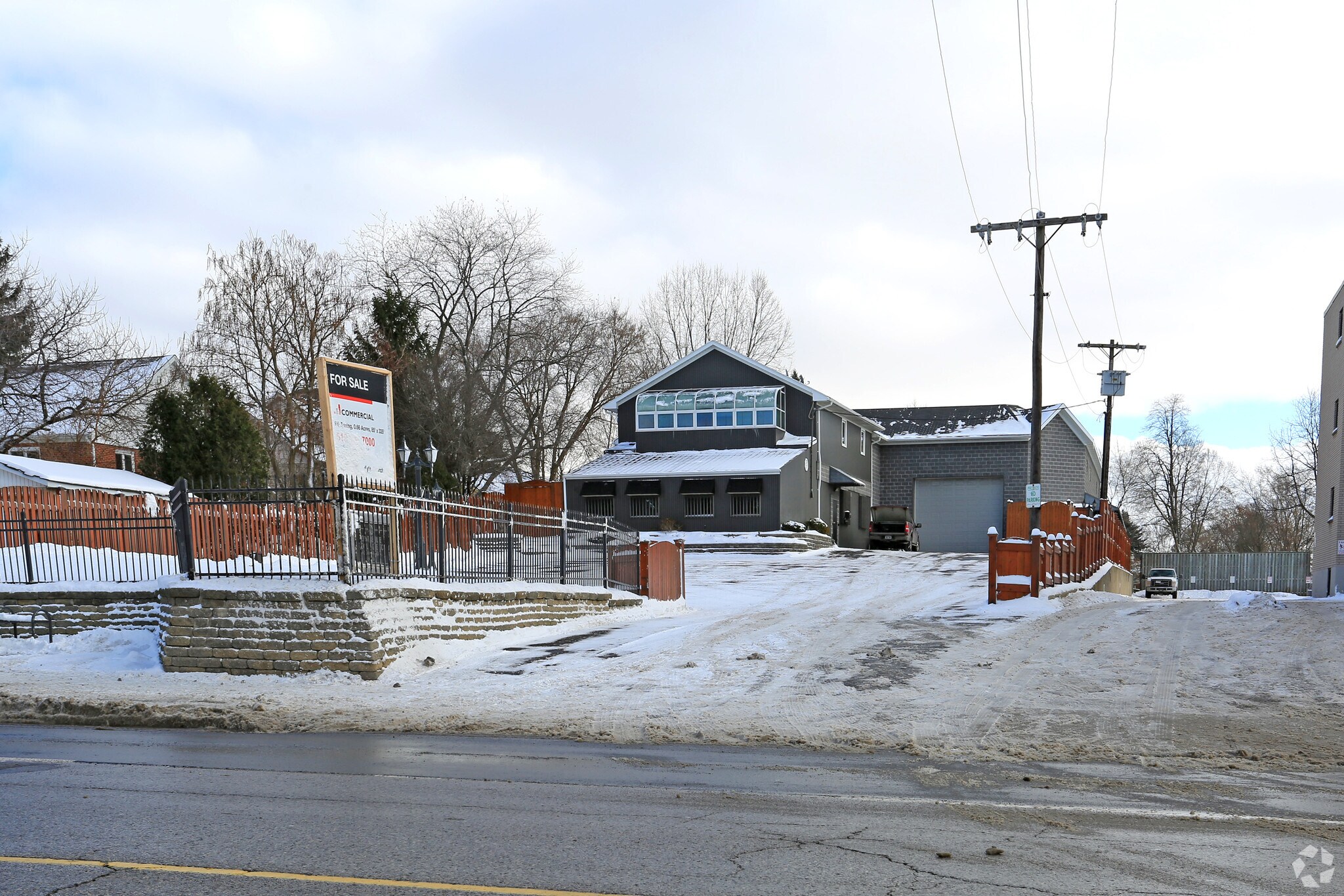 165 Fairway Rd N, Kitchener, ON for sale Primary Photo- Image 1 of 1