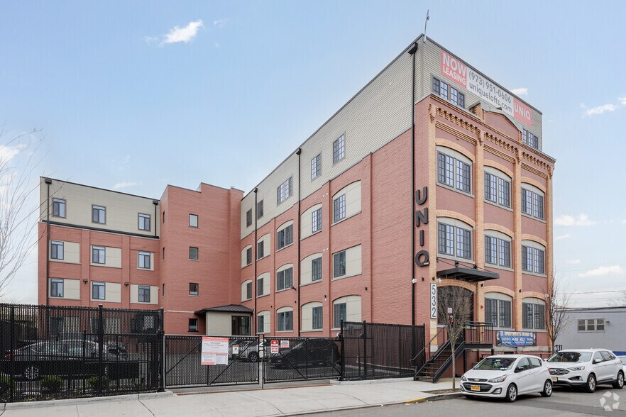 526-532 Mulberry St, Newark, NJ à vendre - Photo du bâtiment - Image 2 de 4