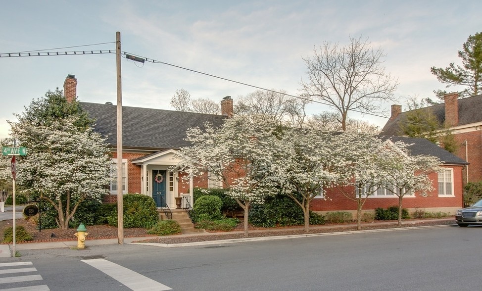 325 Bridge St, Franklin, TN à louer - Photo principale - Image 1 de 24