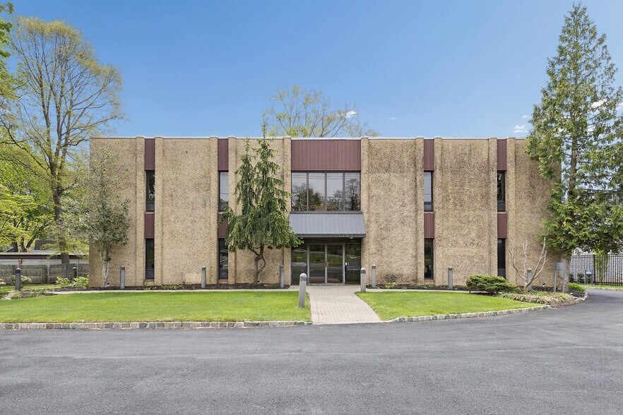 1299 Rt 22, Mountainside, NJ à vendre - Photo du bâtiment - Image 1 de 32