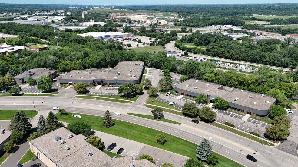 12270-12274 Nicollet Ave, Burnsville, MN à louer - Photo du bâtiment - Image 3 de 8