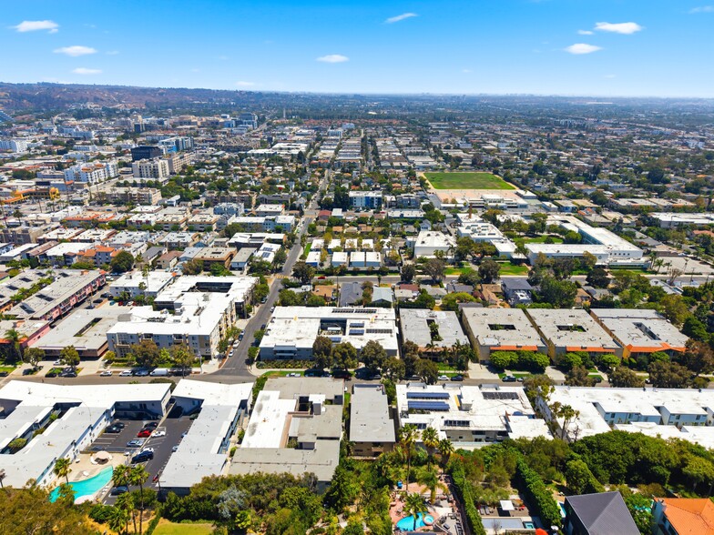 10815 Rose Ave, Los Angeles, CA for sale - Building Photo - Image 3 of 9