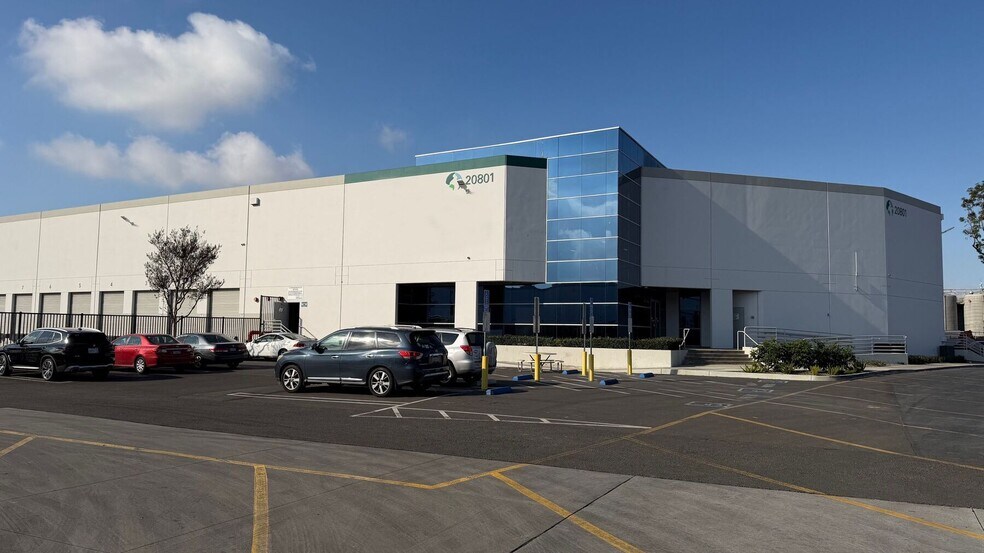 20801 S Santa Fe Ave, Carson, CA for lease - Building Photo - Image 1 of 5