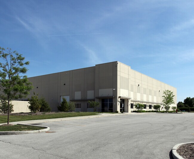 Plus de détails pour 2361 Palmer Dr, Schaumburg, IL - Industriel à louer
