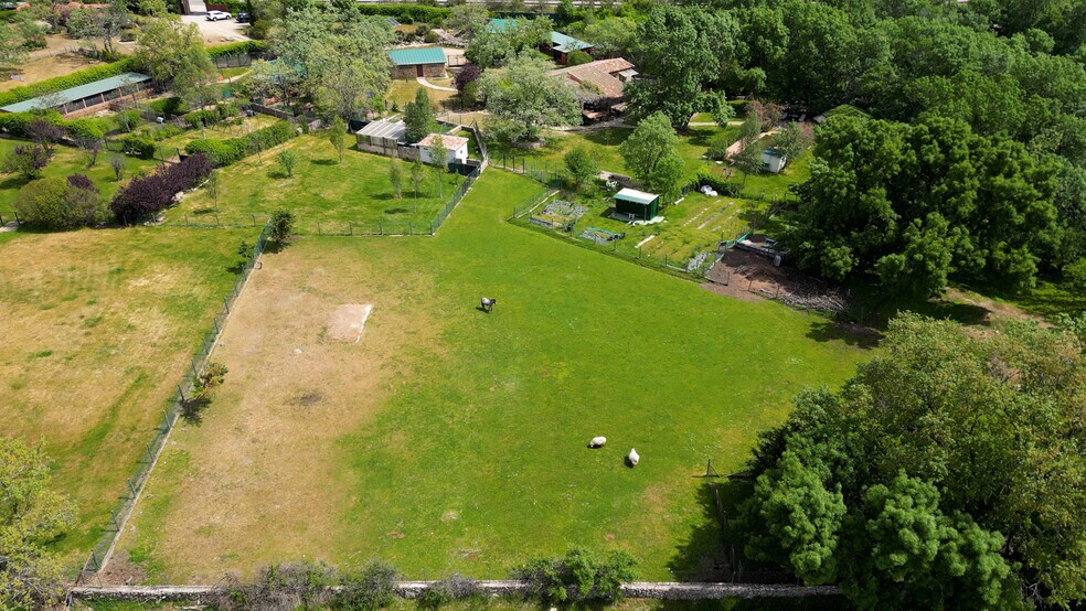 Terrain dans Miraflores de la Sierra, Madrid à vendre - Photo du bâtiment - Image 2 de 10