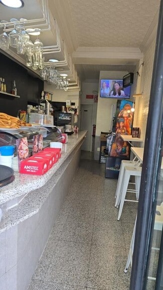 Plus de détails pour Commerce de détail à louer