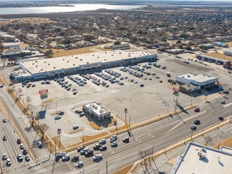 Plus de détails pour 2805 Southwest Pky, Wichita Falls, TX - Commerce de détail à vendre