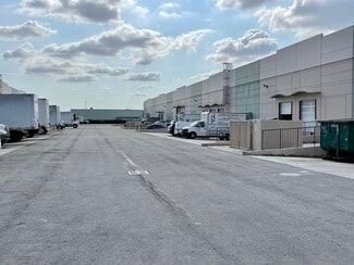 Plus de détails pour 73 SW 12th Ave, Dania Beach, FL - Industriel à vendre
