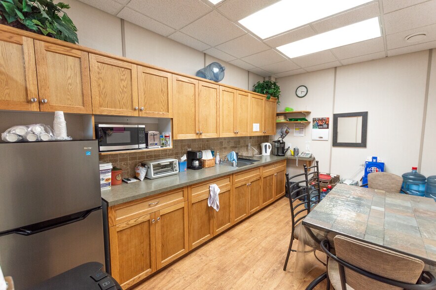 4602 50 St, Stettler, AB à vendre - Photo intérieure - Image 3 de 31