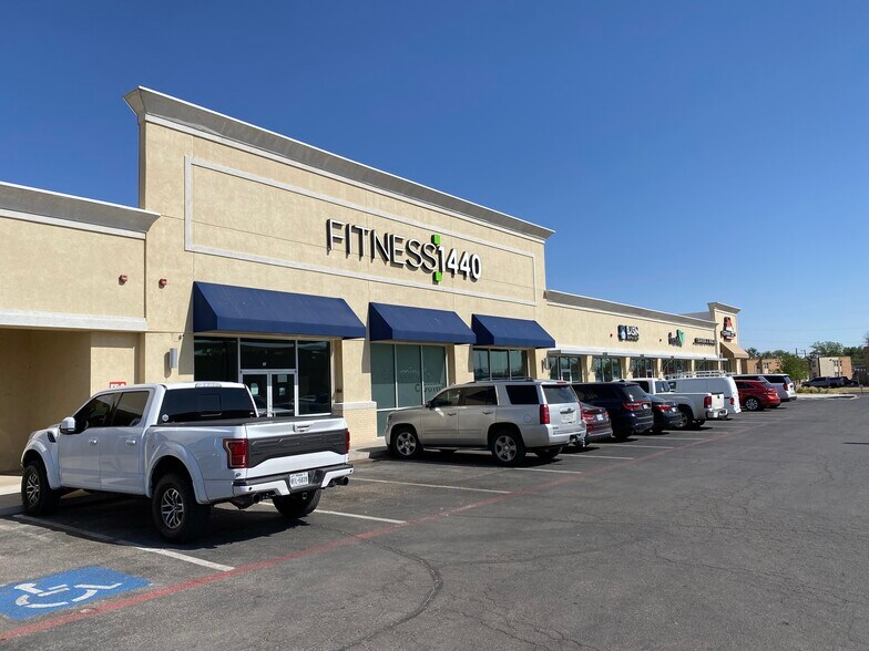 625 E 42nd St, Odessa, TX à louer - Photo du bâtiment - Image 1 de 12