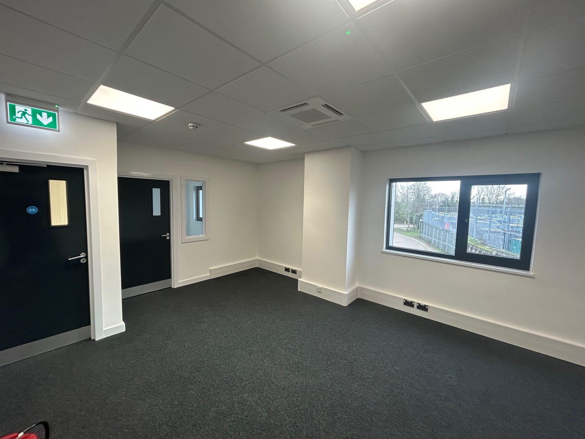 Syon Gate Way, Brentford for lease Interior Photo- Image 1 of 2