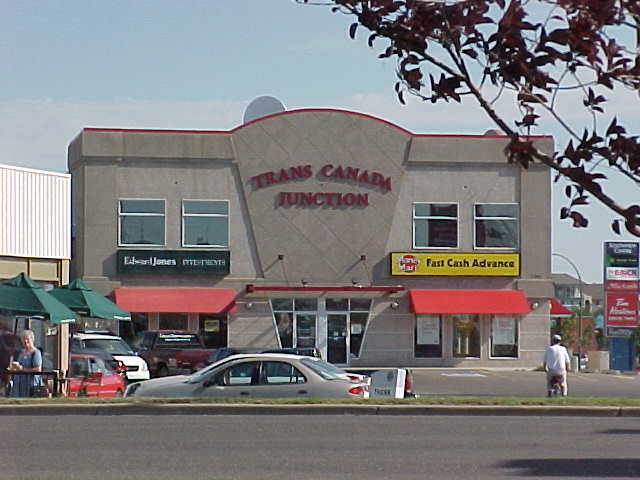 1290 Trans Canada Way SE, Medicine Hat, AB à louer - Photo du bâtiment - Image 1 de 7