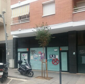 Plus de détails pour Multi-résidentiel à vendre