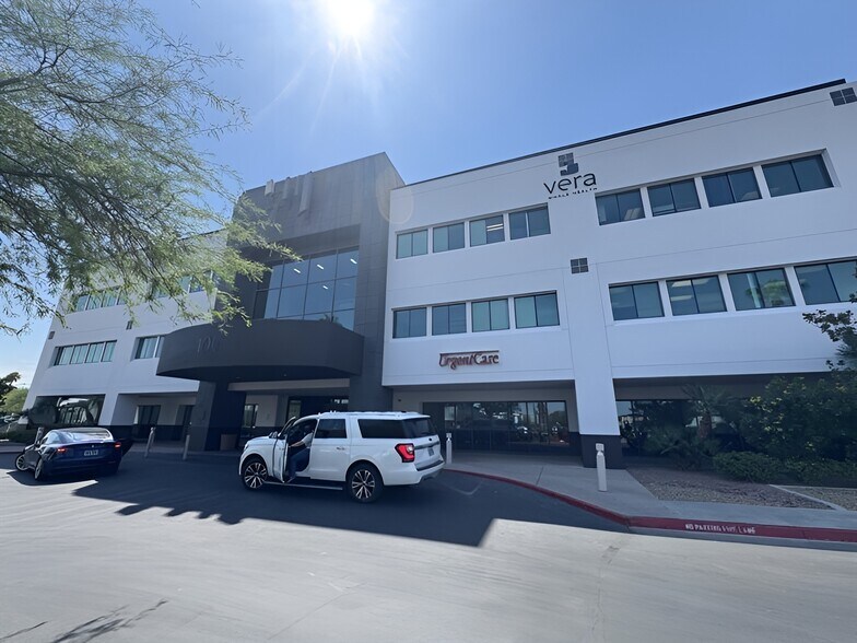 100 N Green Valley Pky, Henderson, NV à louer - Photo du bâtiment - Image 2 de 8