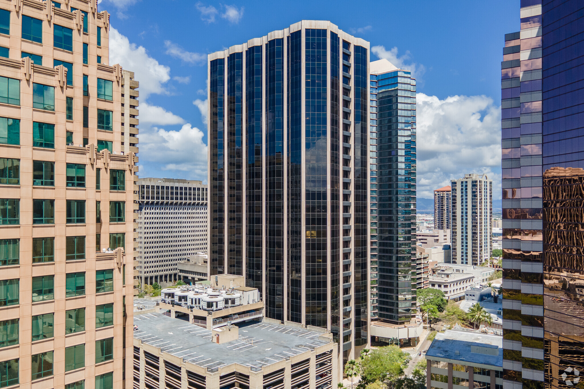 1003 Bishop St, Honolulu, HI à louer Photo du b timent- Image 1 de 2