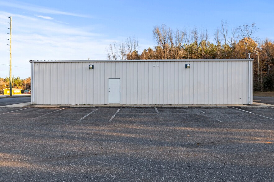 1163 Highway 274, Clover, SC à vendre - Photo du bâtiment - Image 2 de 24