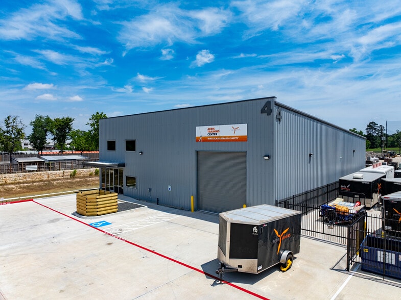 6702 Theall Rd, Houston, TX for lease - Building Photo - Image 2 of 15